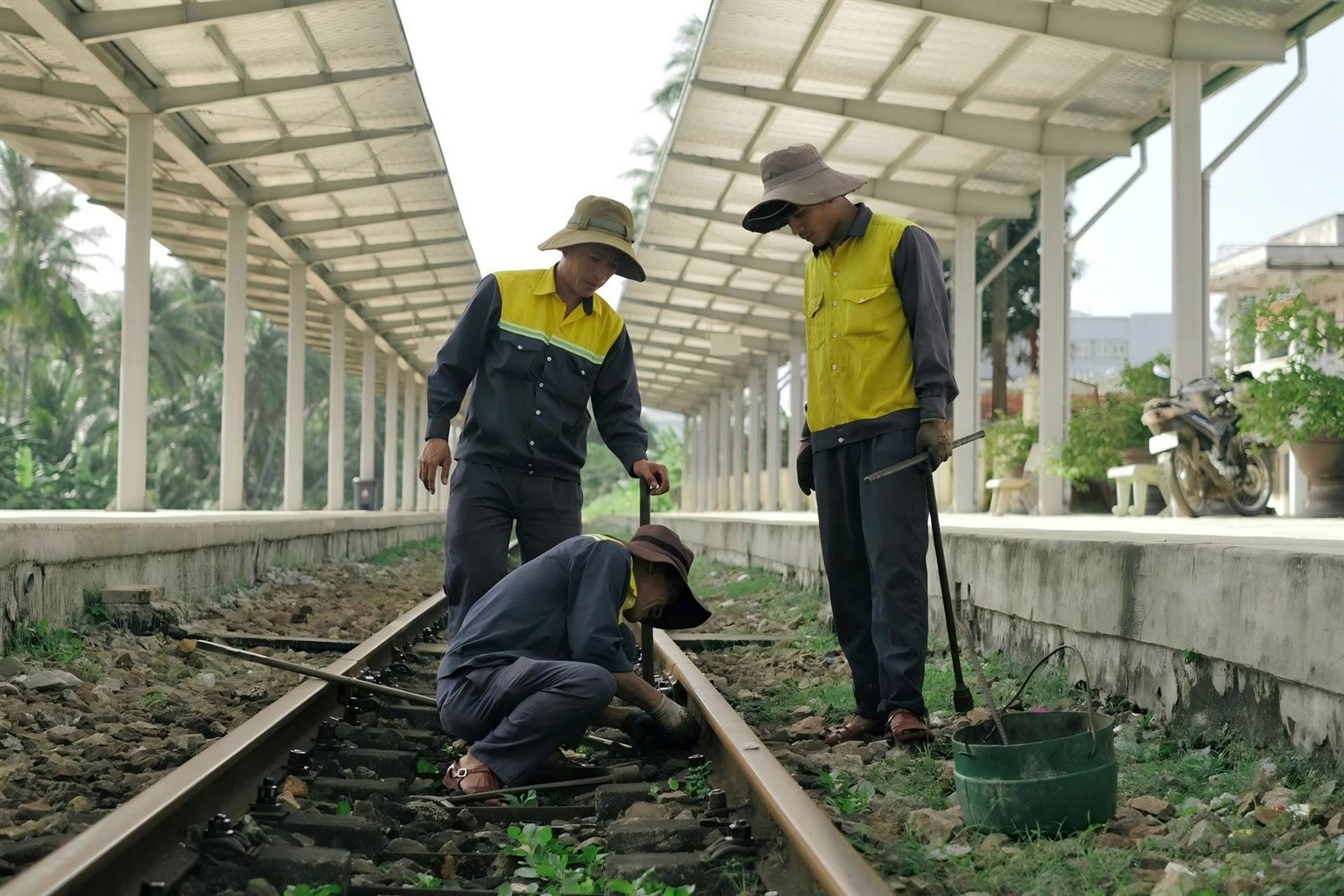 Outdoor Work Outdoor Work