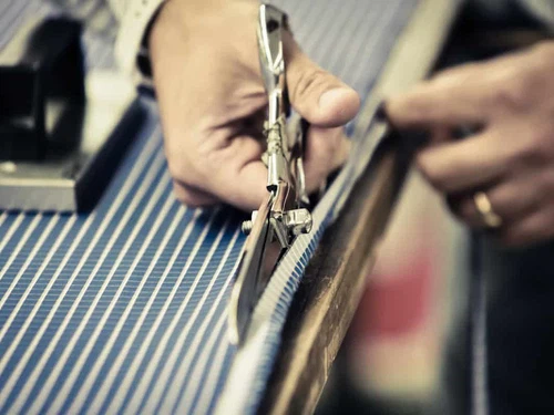 4-Handmade-ties-in-production 4-Handmade-ties-in-production