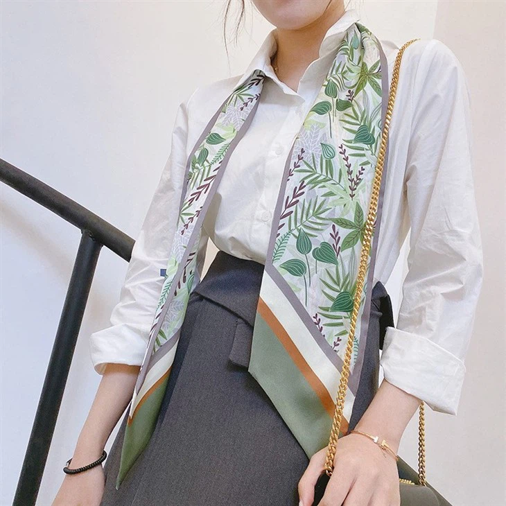 Women Small Satin Silk Twilly Scarf
