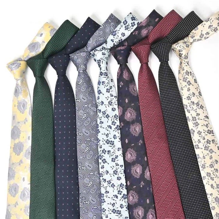 YiLi Comfortable Polka Dot Tie: Black Viscose Elegance